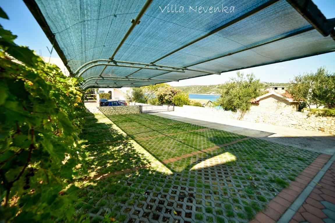 Apartments Villa Nevenka Rogoznica  Exterior photo